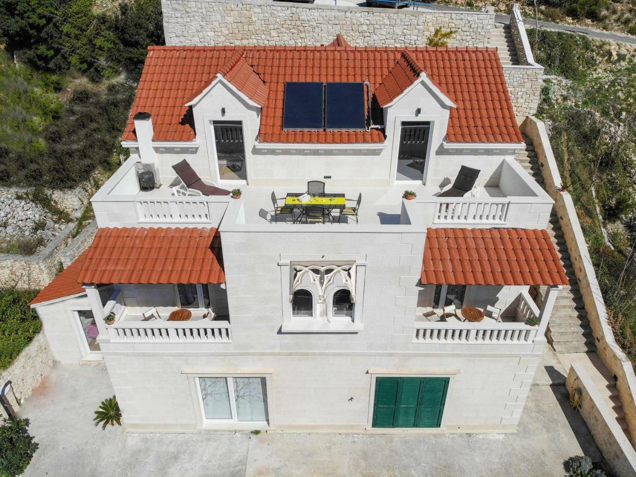 Villa Mar 1 - Luxury Apartments Pucisca Exterior photo